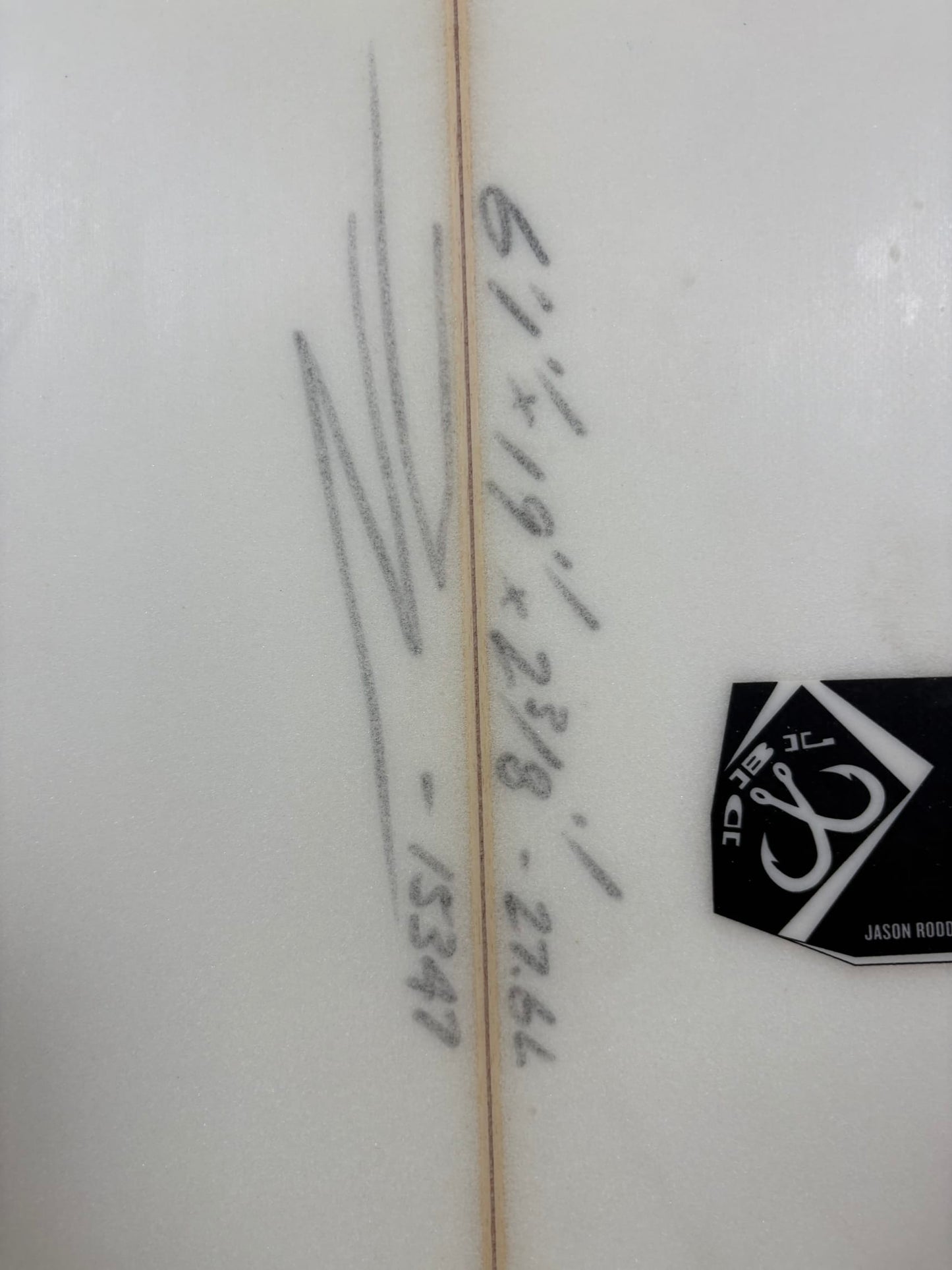JR 6'1'' | 27.6 L