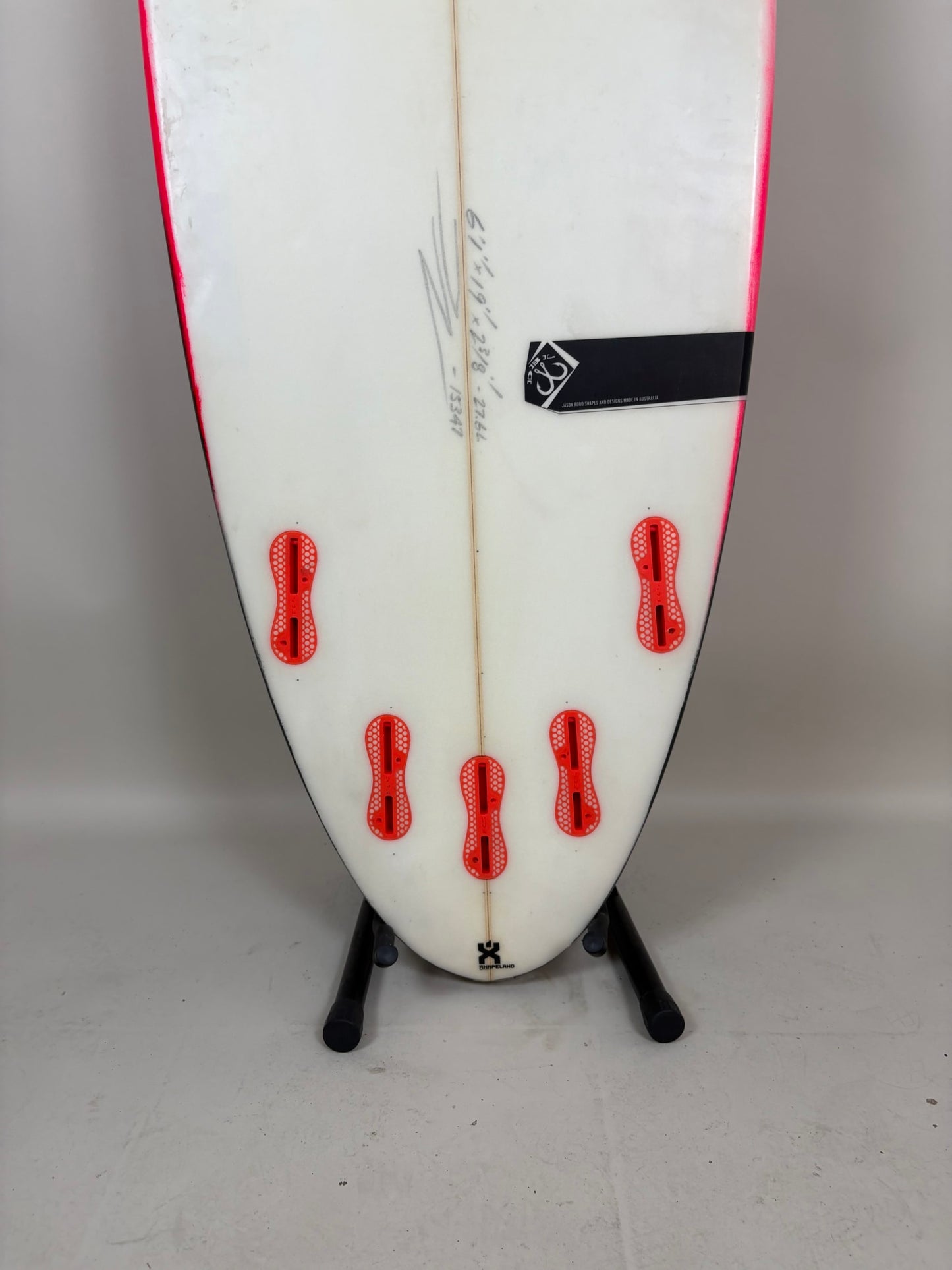 JR 6'1'' | 27.6 L