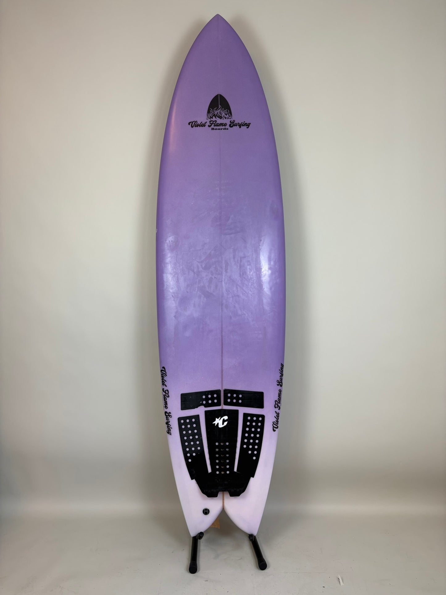Violet Flame Surfing 6'8'' | 39.14 L