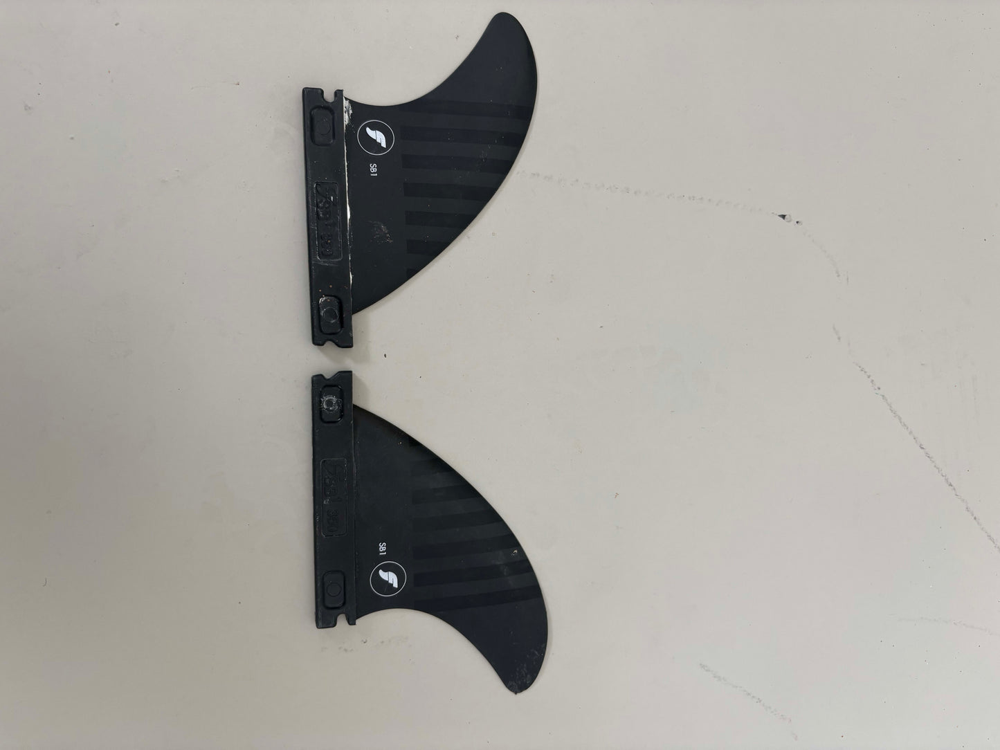 FUTURES Fins Sb1 S