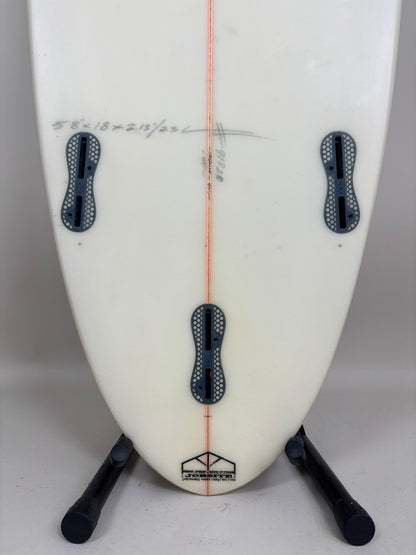 Onboard  5'8'' | 23 L