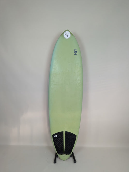 [Unbranded]  5'11'' | 35 L