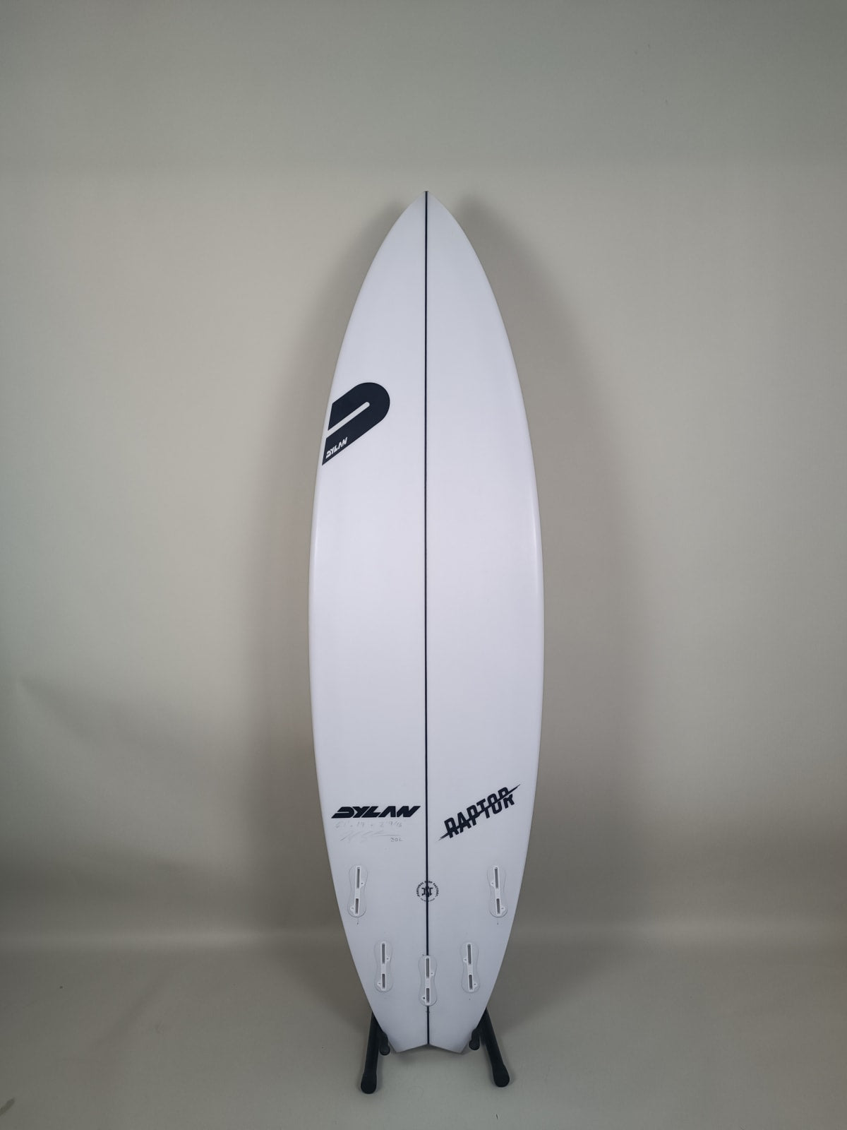 Dylan Raptor  6'1'' | 30 L