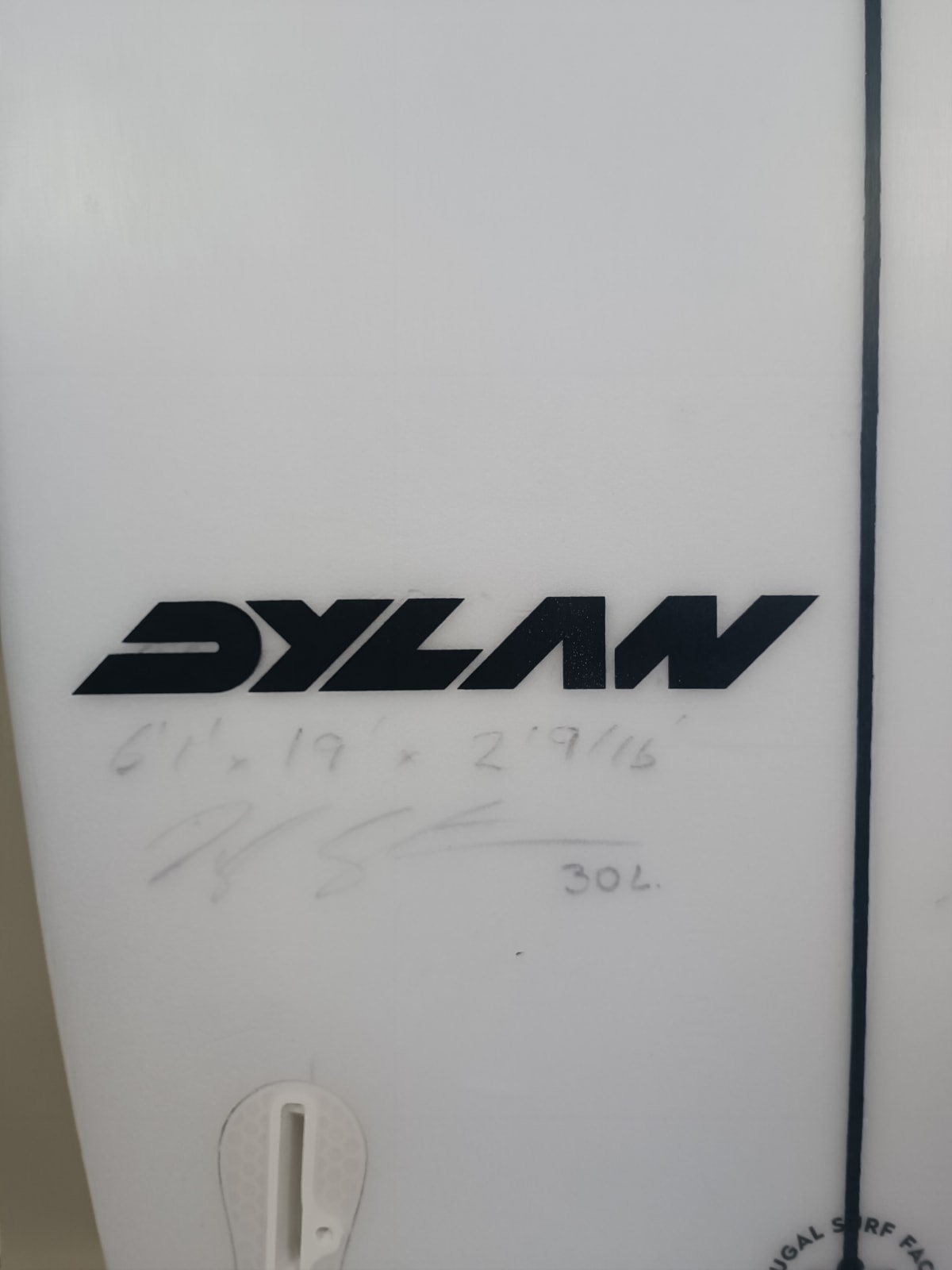 Dylan Raptor  6'1'' | 30 L