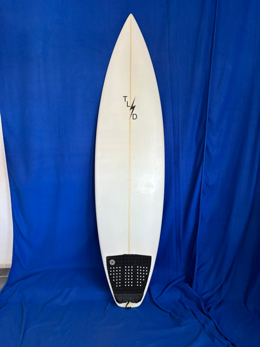 TLD  6'1'' | 26 L