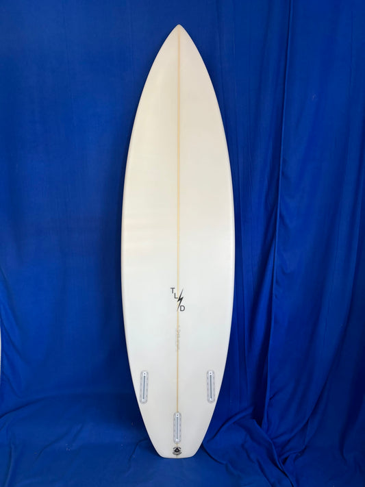 TLD  6'1'' | 26 L
