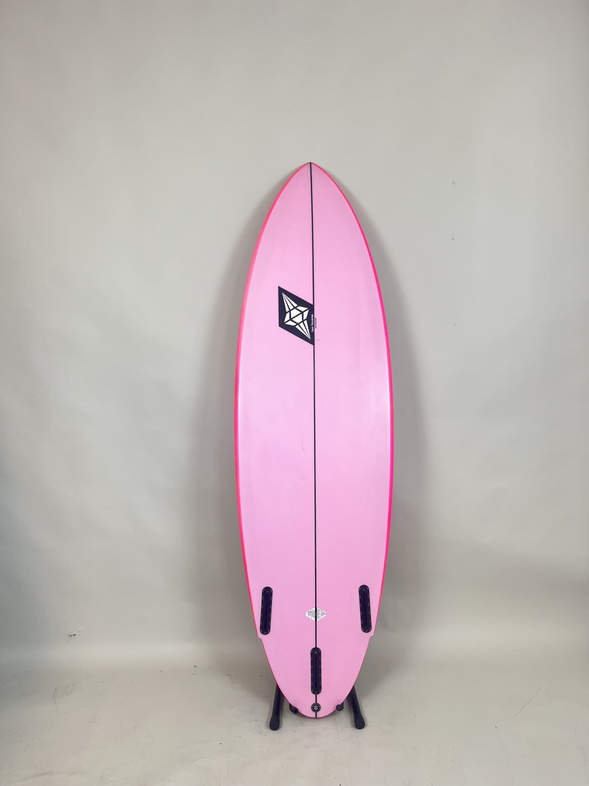 Leo Tavares  5'10'' | 32 L