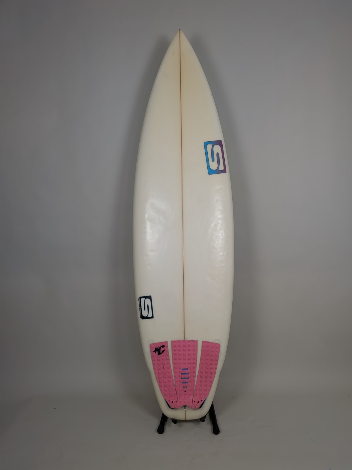 Simon Anderson  6'3'' | 36.48 L