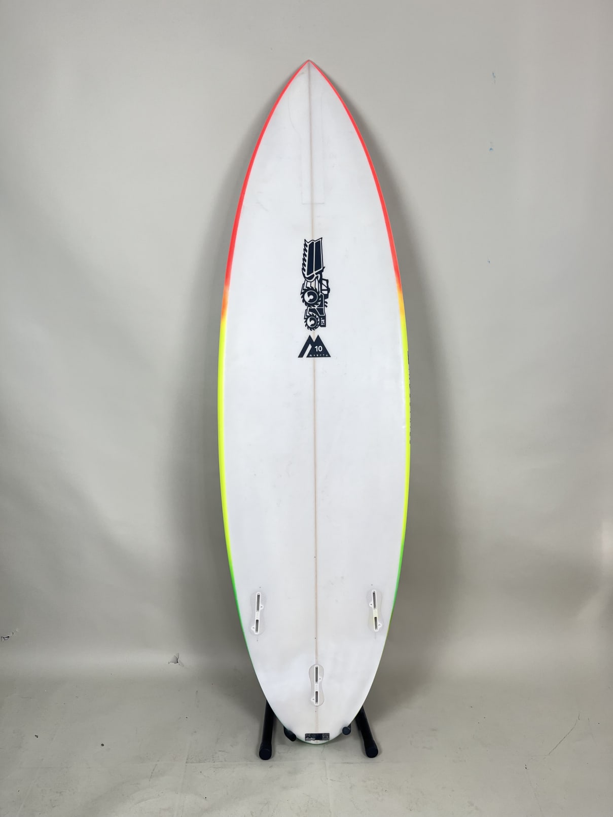 JS  5'8'' | 24.9 L
