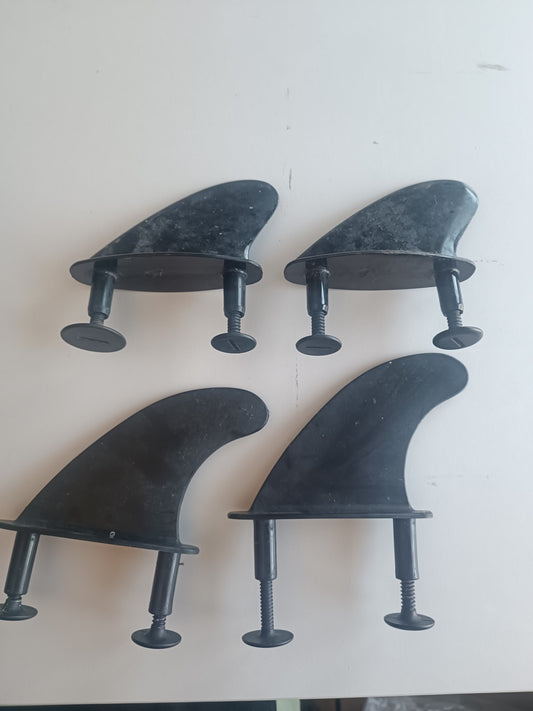 [unbranded]  Fins  M