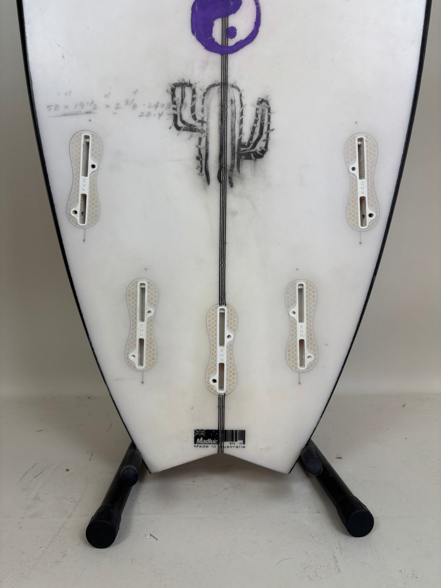 JS Black box 3 5'8'' | 28.4 L