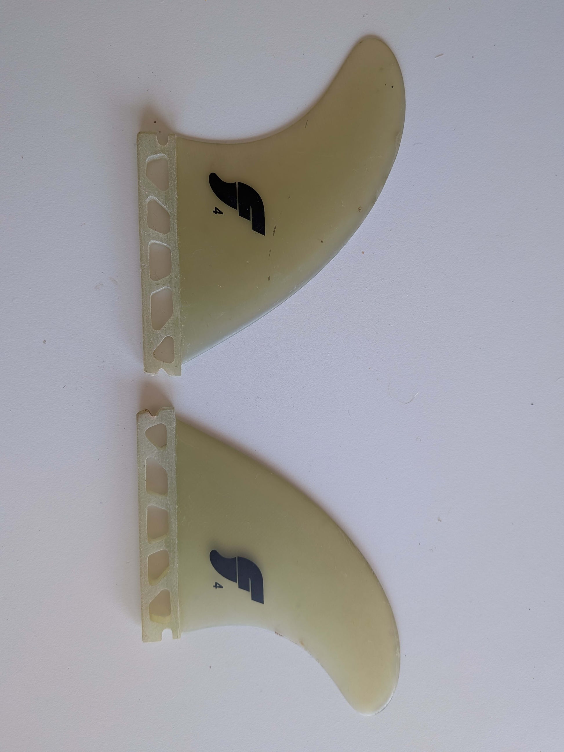 FUTURES Fins INCOMPLETE SET F4 S