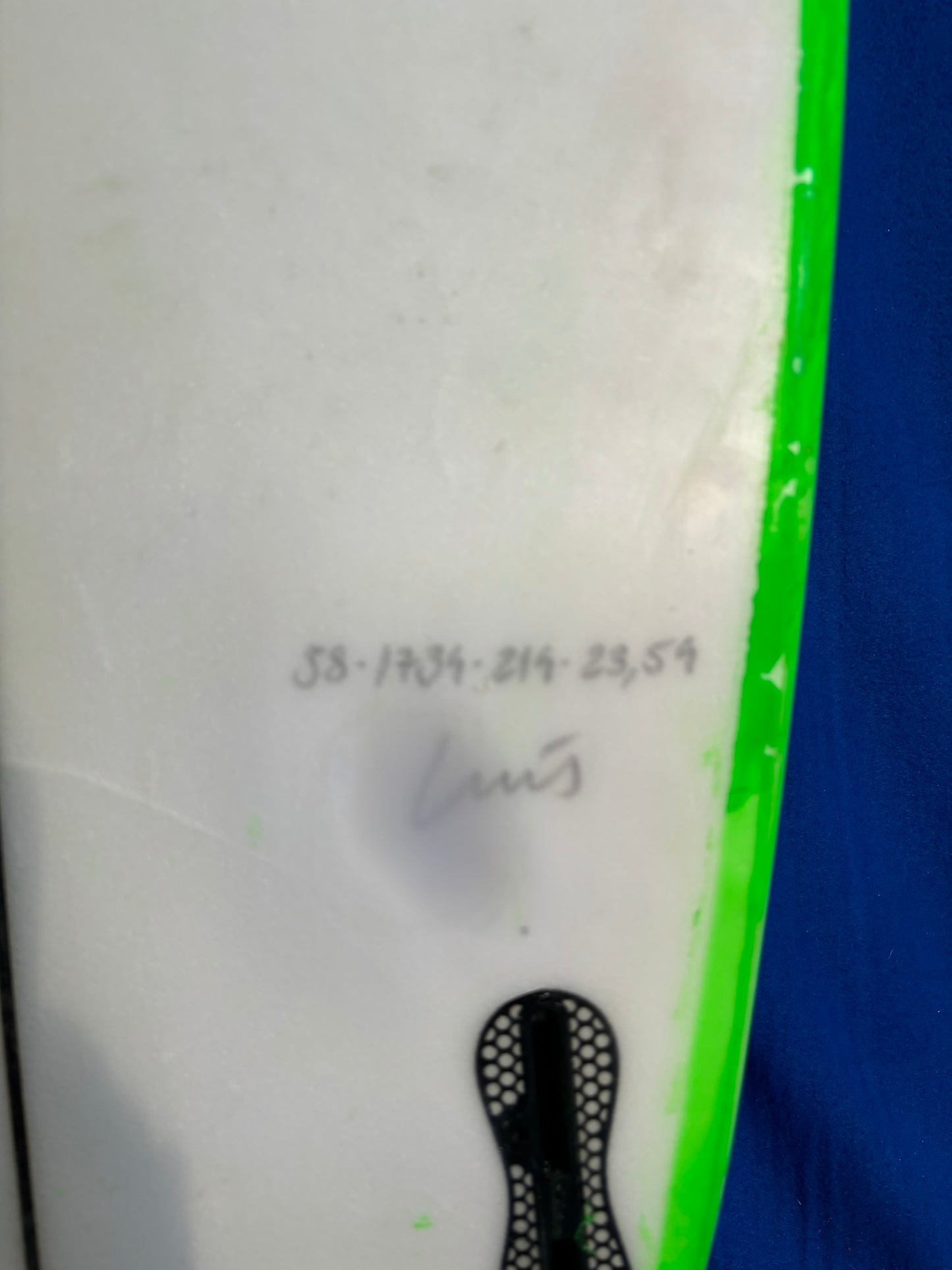 Lacrau  5'8'' | 23.54 L