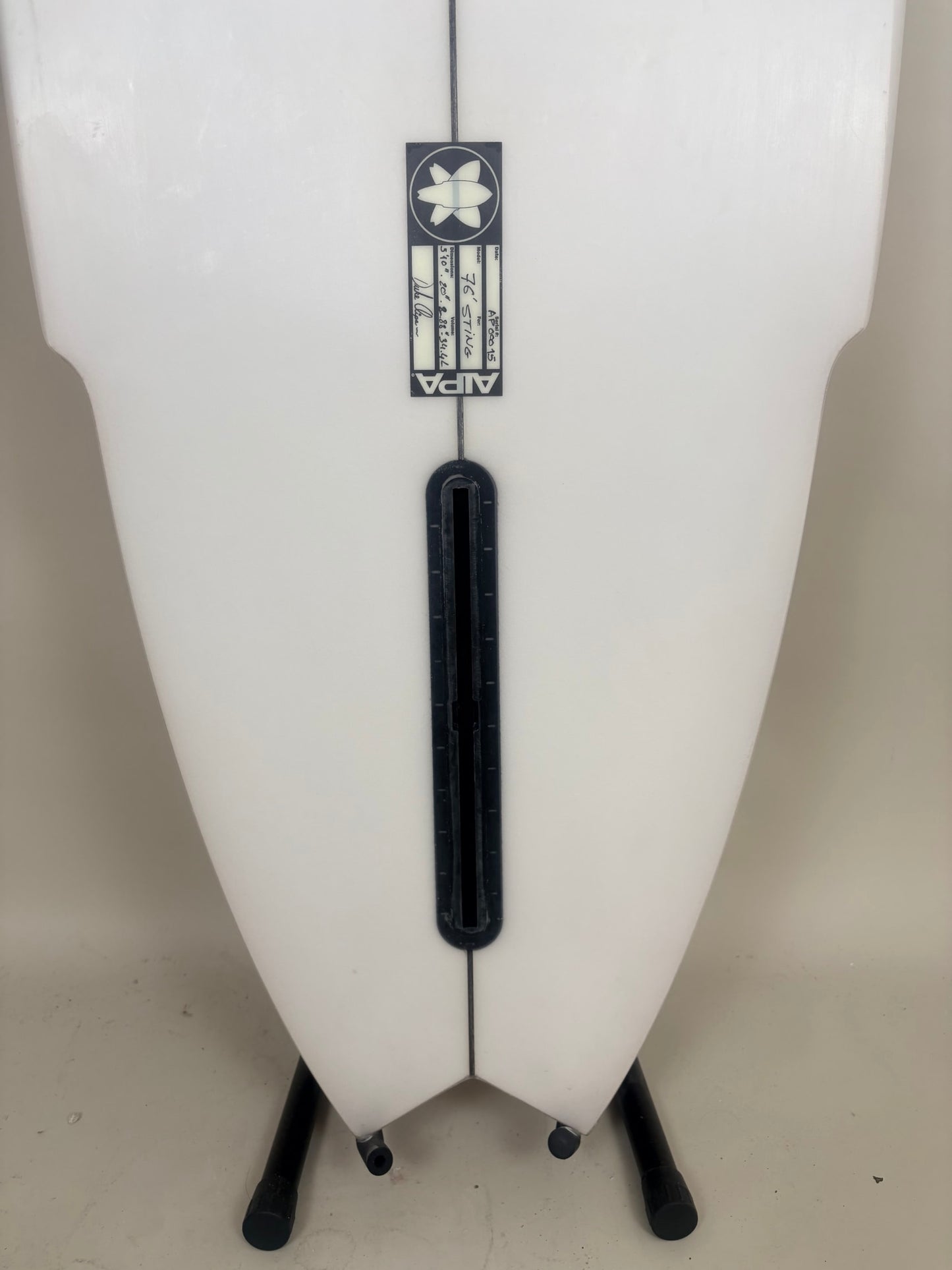 AIPA 76’ Sting 5'10'' | 34.4 L