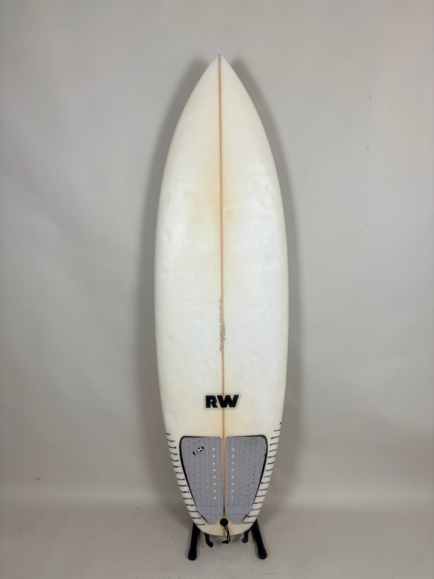 RW  5'9'' | 31.1 L