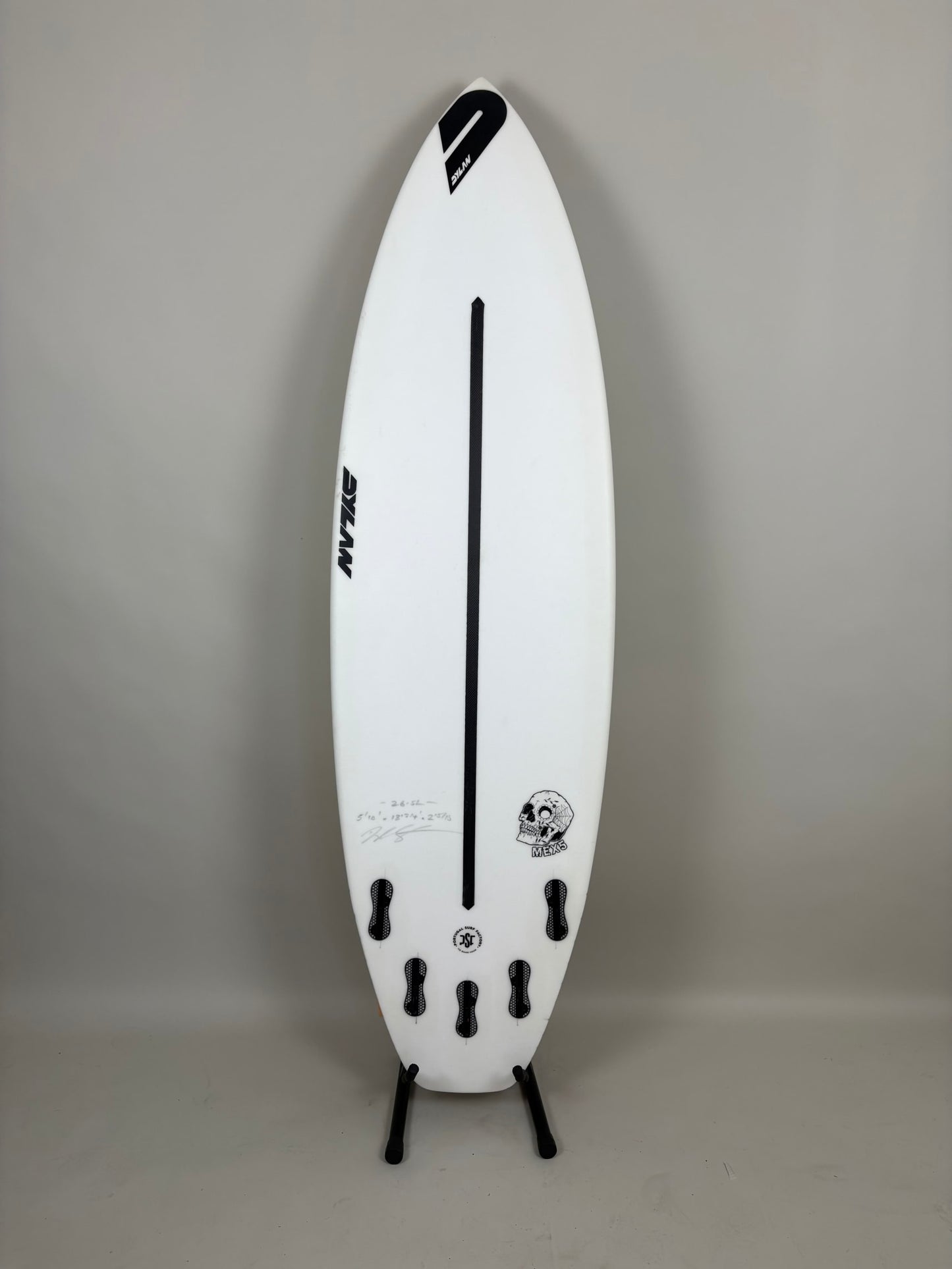 Dylan Mex 5  5'10'' | 26.5 L