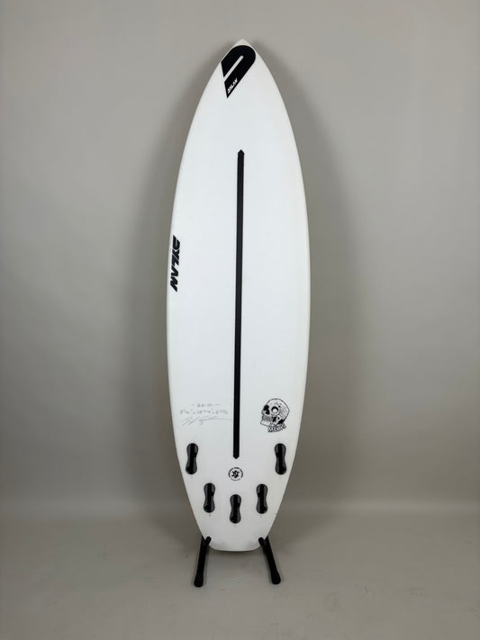 Dylan Mex 5  5'10'' | 26.5 L