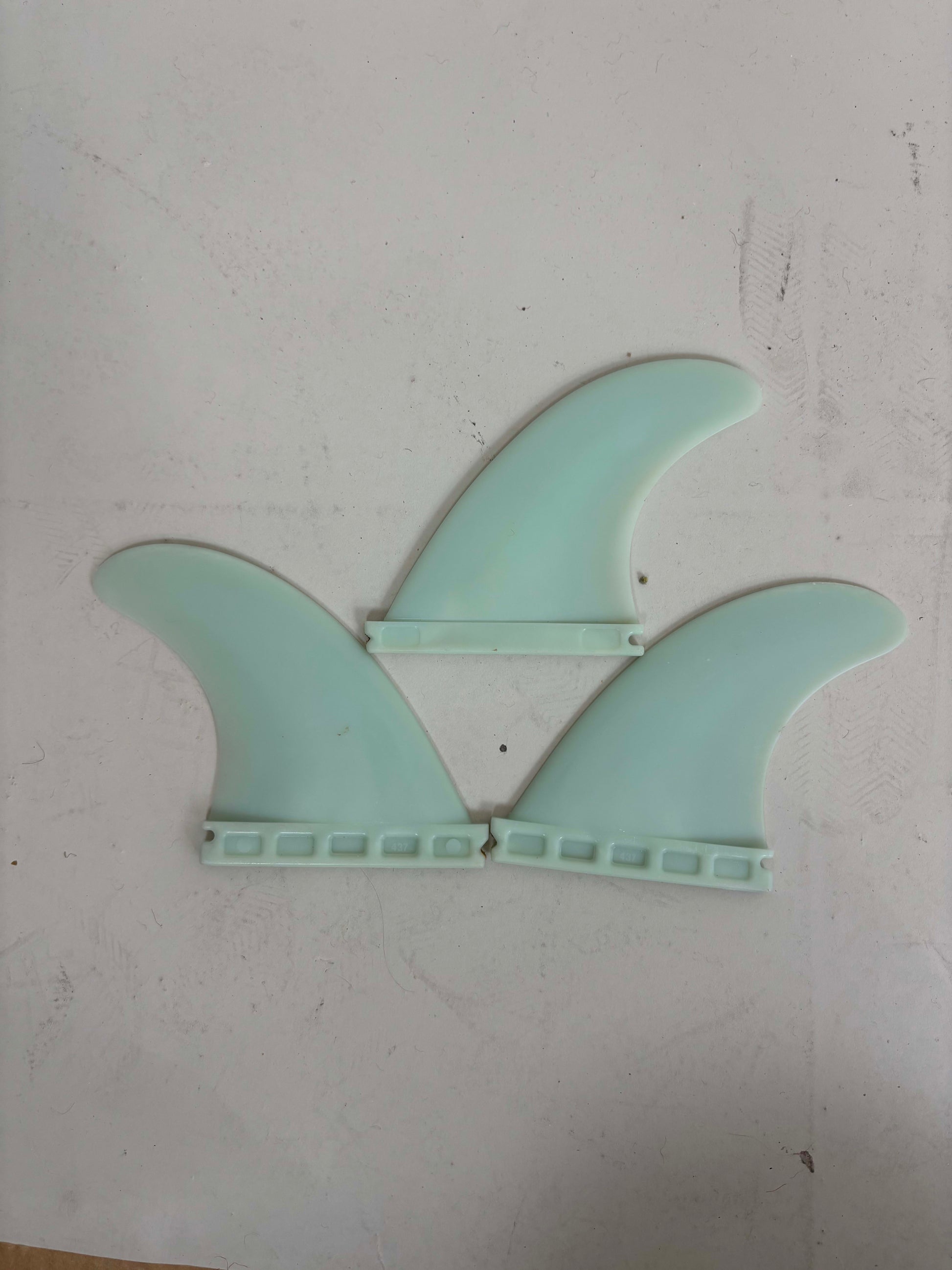 [unbranded]  Fins  M